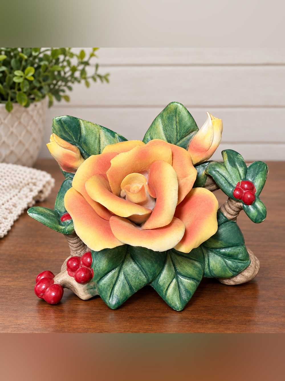 🔍Vintage Ceramic Rose & Berry Floral Figurine / Décor